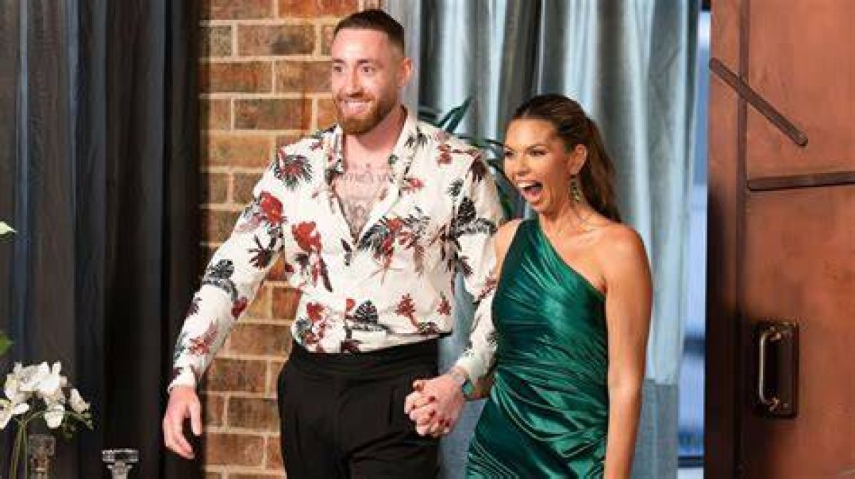 Are Eamon and Bec Married and Still Together? Breast Cancer Surgery Update & More