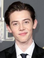Are Will Gluck and Griffin Gluck Related?