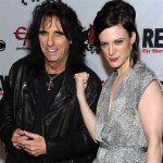 Calico Cooper (Alice Cooper's Daughter) Bio, Wikipedia, Husband, Band, Age, Movies, Height, Wedding, and Net Worth