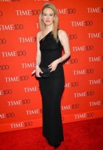 Elizabeth Holmes Height, Weight, Net Worth, Age, Birthday, Wikipedia, Who, Nationality, Biography