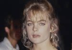 Erika Eleniak - Raveblog