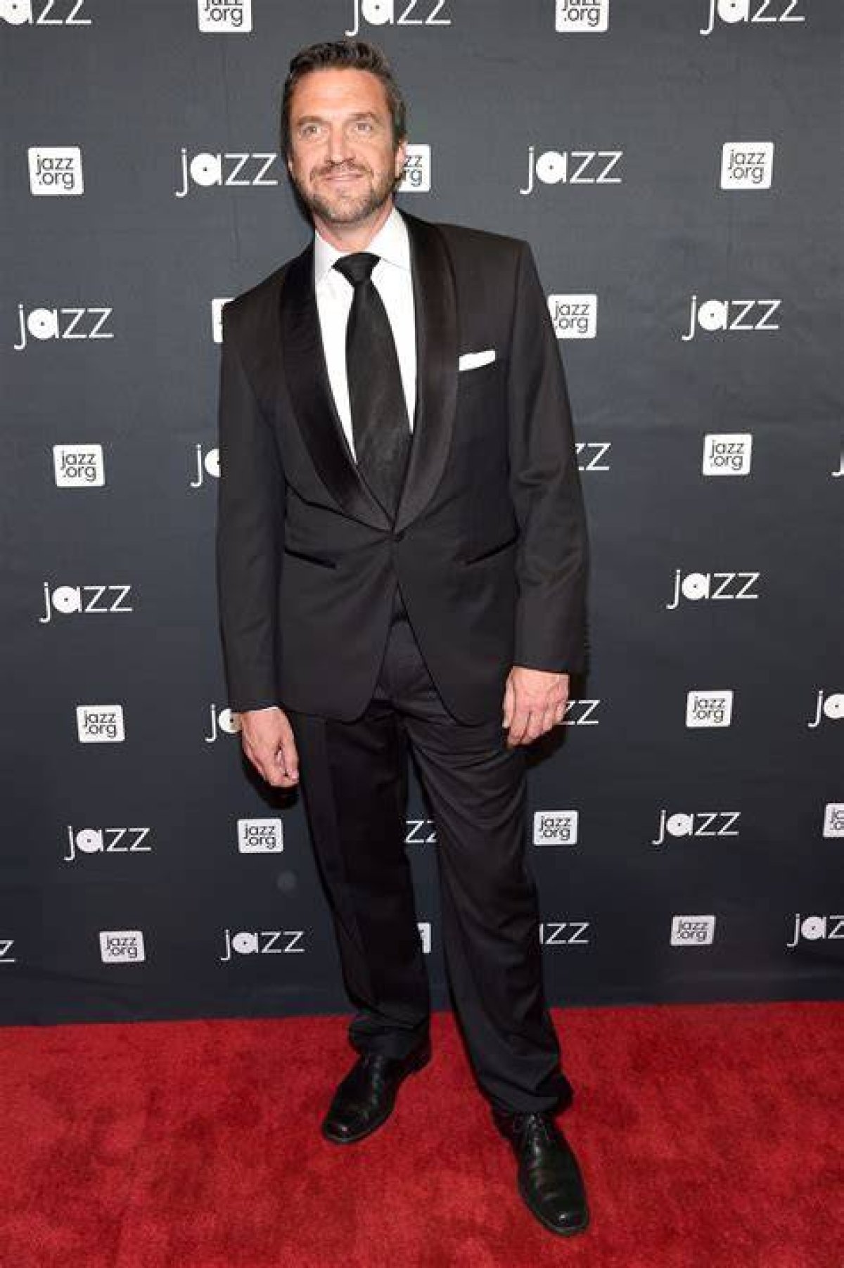 Exploring Raul Esparza's Relationships: a Comprehensive Insight