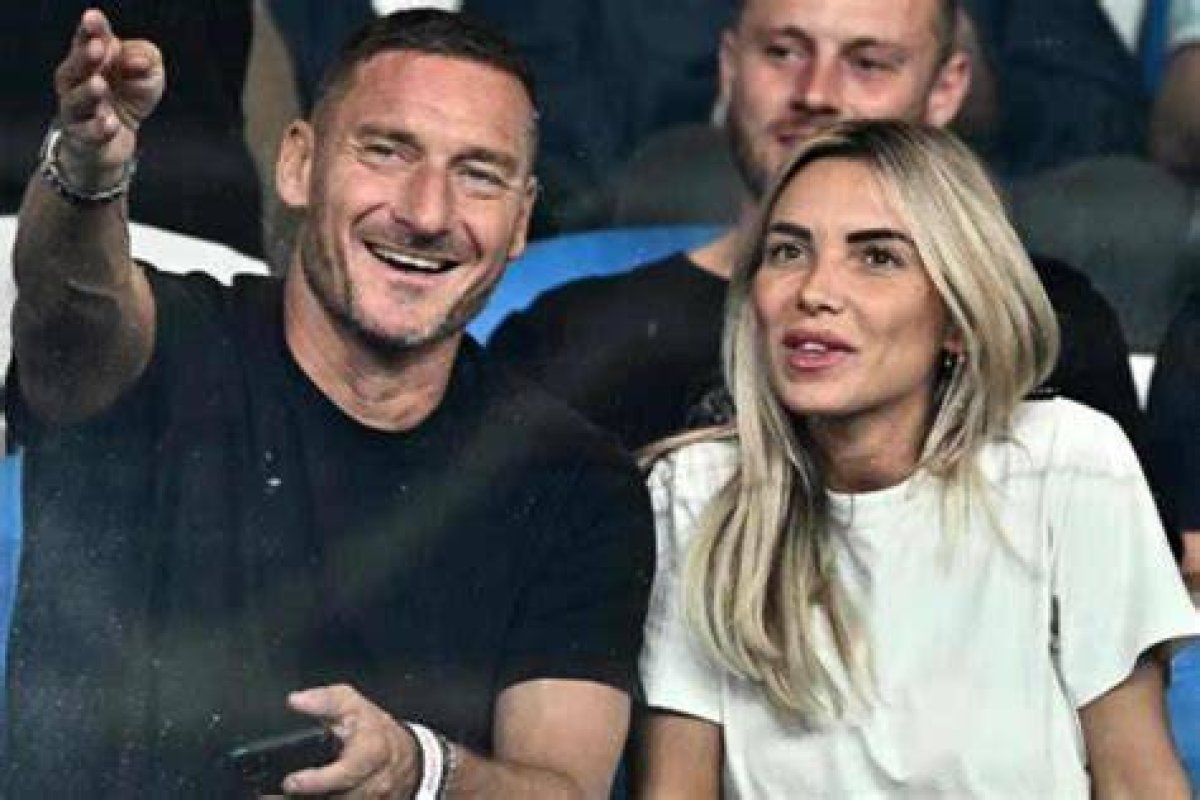 Francesco Totti and Noemi Bocchi: a Love Story Beyond the Pitch