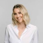 Hayley Stommel – Celebrity Wife, Podcast Host, Blogger | Wiki, Age, Height, Net Worth, Relationship, Ethnicity, Career