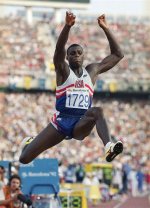 Is Carl Lewis Gay? Details on the Sexuality of the Athlete