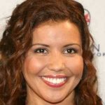Justina Machado Age, Wiki, Biography, Height, Net Worth, Husband, Family, Instagram