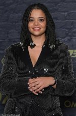 Lydia West Wiki: Who Are Her Parents? Model Ethnicity and Net Worth Explore