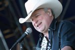 Mark Chesnutt Singer, Bio, Wiki, Age, Height, Wife, and Net Worth