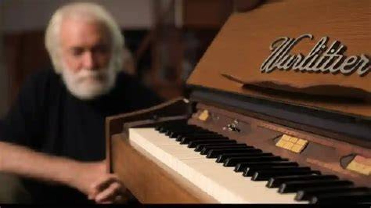 Michael Mcdonald: a Deep Dive into His Relationships