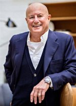 Ronald Perelman: the Mogul Behind the Fortune