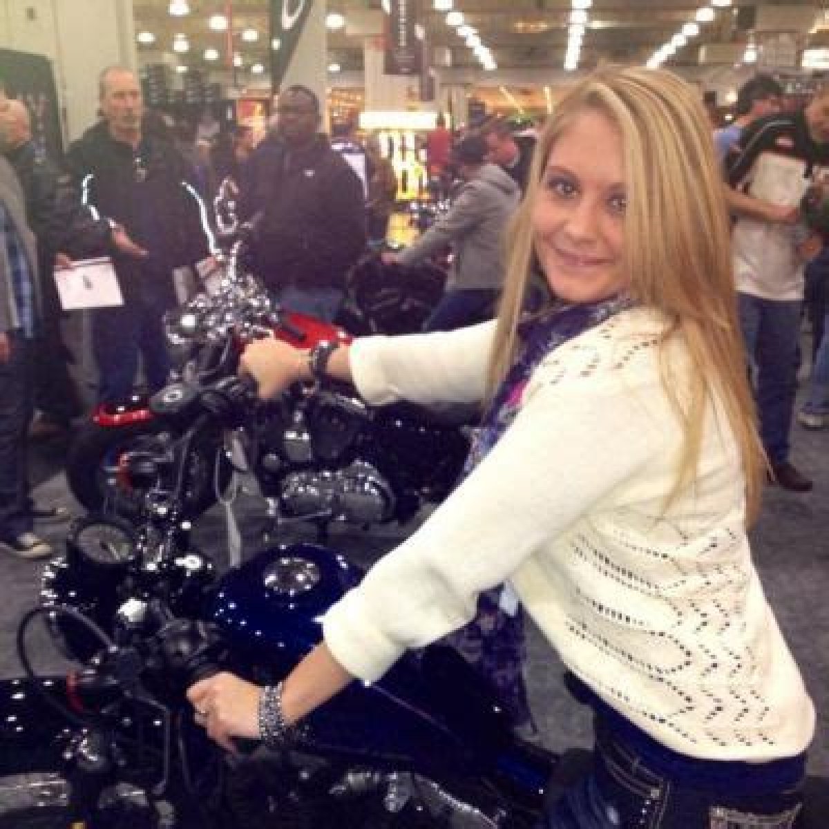 Stephanie Carney Wiki, Biography, Net Worth, Age, Career, Relationship, Family