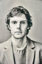 The Guide to Evan Peters' Past Relationships and Current Love Life