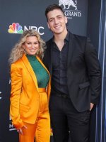 Tori Kelly Husband: Is Tori Kelly Married?