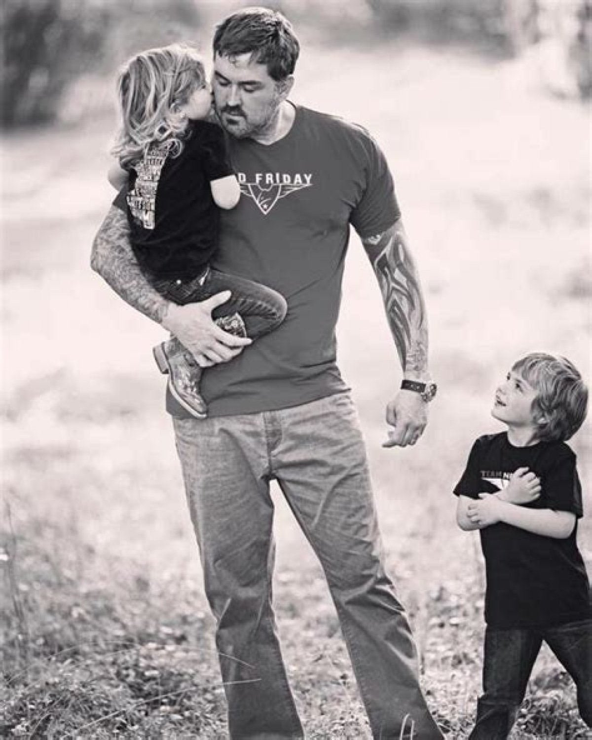 Who Is Marcus Luttrell? Wiki, Age, Height, Net Worth, Wife, Marriage (Biographygist)