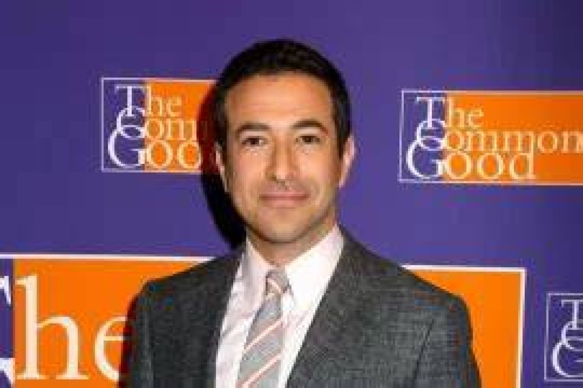 Why Doesn’t Ari Melber Shave Every Day?